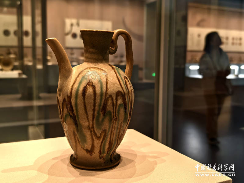 "唐风妙彩—长沙窑瓷器精品展"在武汉博物馆展出