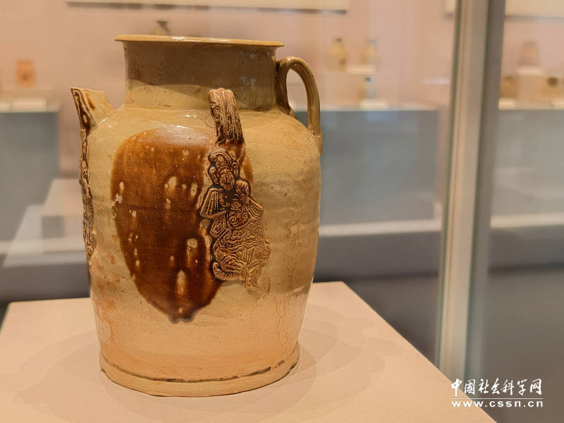 "唐风妙彩—长沙窑瓷器精品展"在武汉博物馆展出